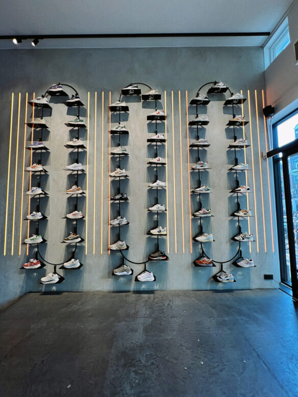 Sneaker District