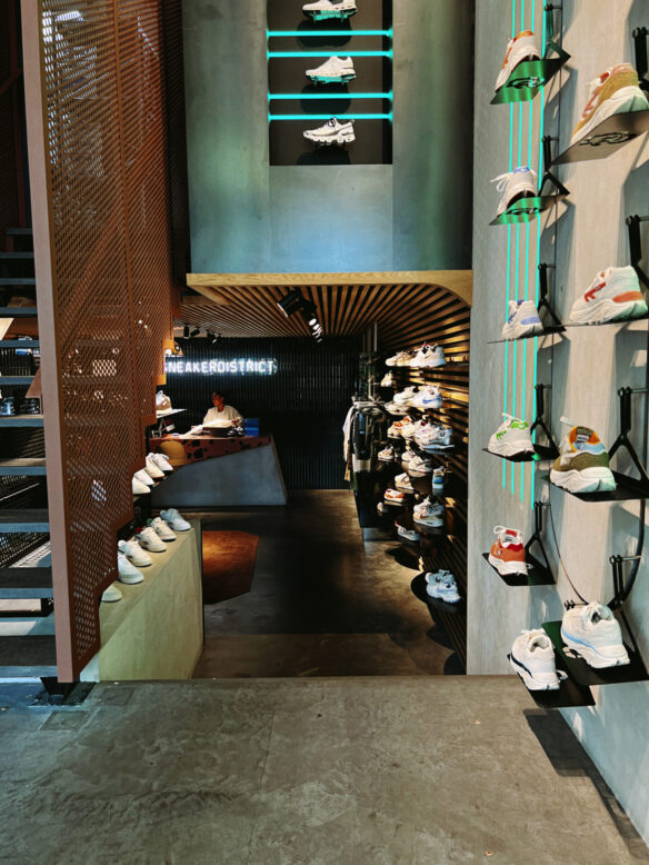 Sneaker District